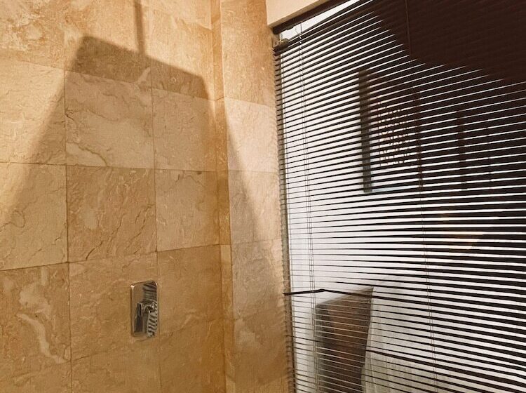 带泳池观景的豪华房, Villa Sonia Ubud