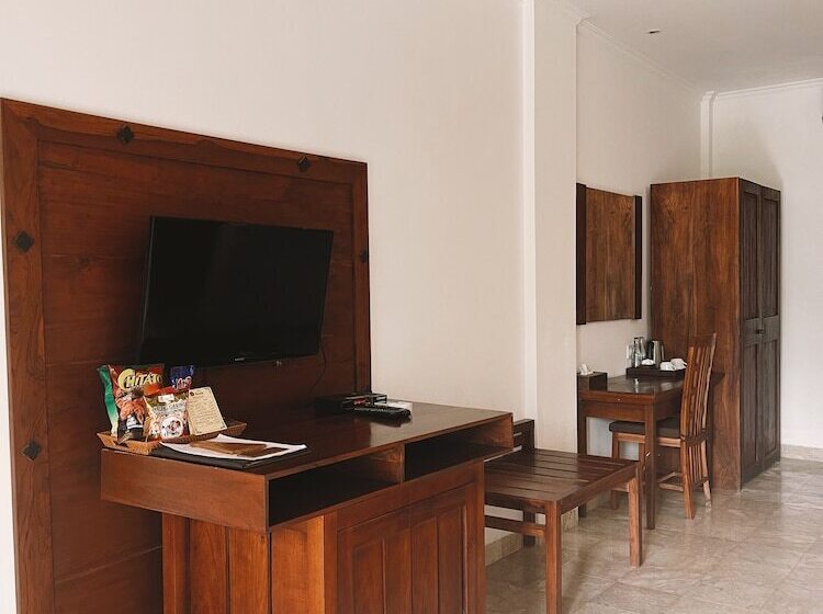 带泳池观景的豪华房, Villa Sonia Ubud