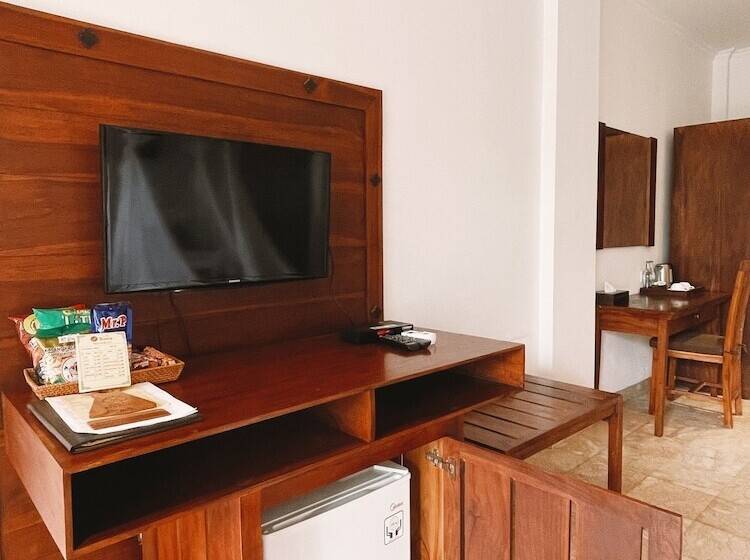 Номер Deluxe Вид на Бассейн, Villa Sonia Ubud