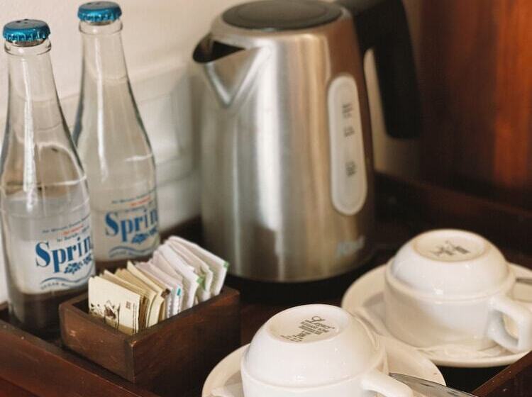 带泳池观景的豪华房, Villa Sonia Ubud