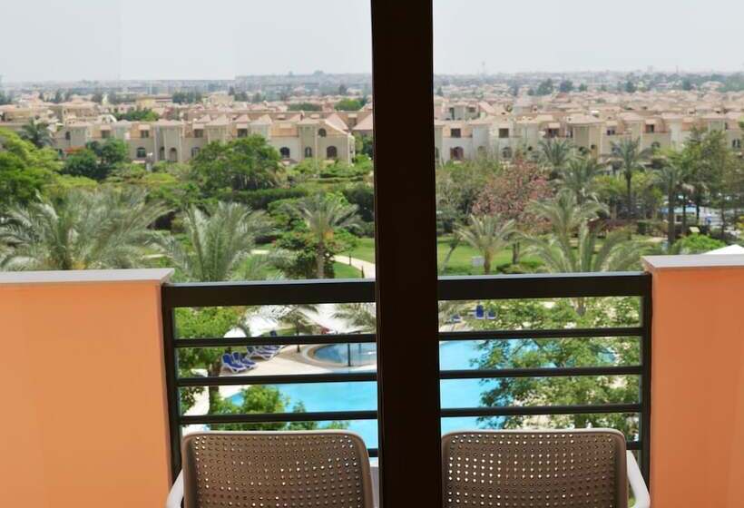 اتاق سوپریور با بالکن, Novotel Cairo 6th Of October