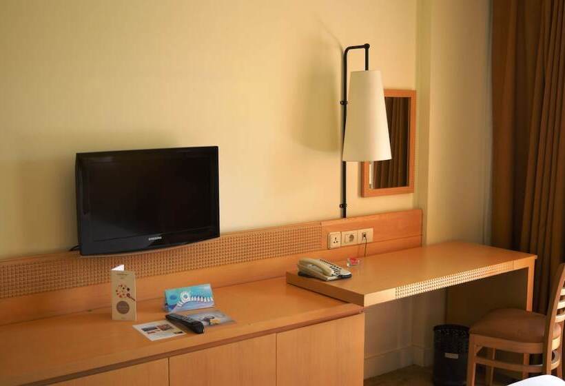 اتاق سوپریور با بالکن, Novotel Cairo 6th Of October