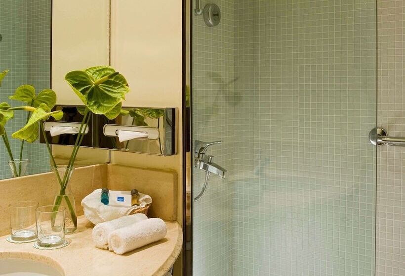 اتاق سوپریور با بالکن, Novotel Cairo 6th Of October