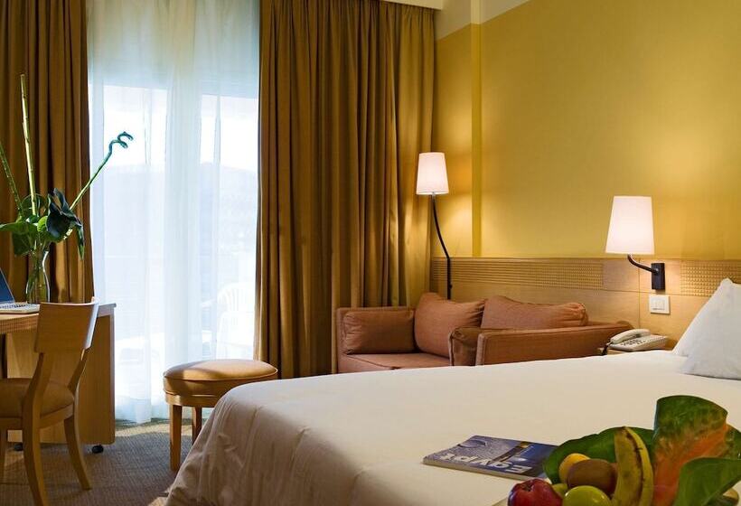 اتاق سوپریور با بالکن, Novotel Cairo 6th Of October