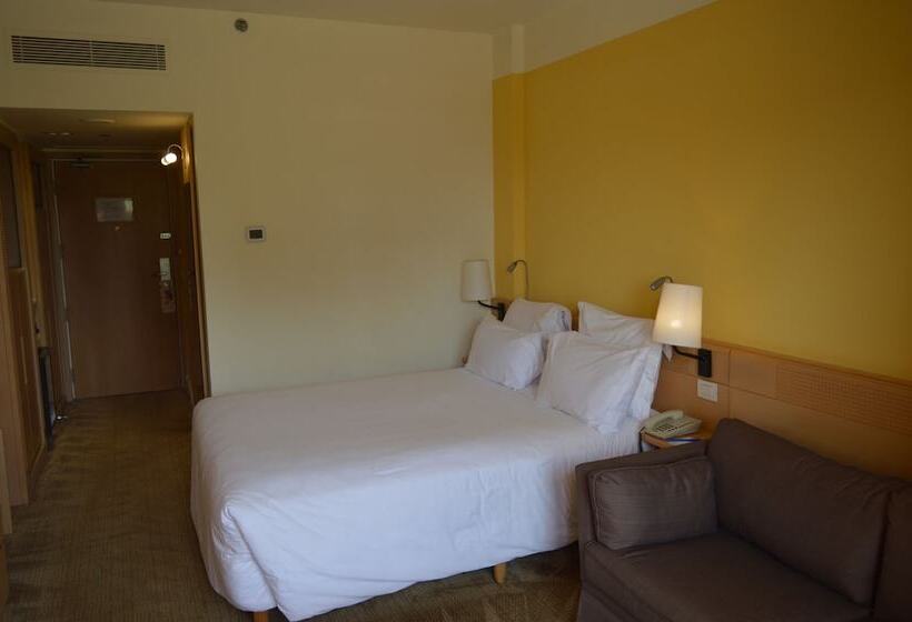 اتاق سوپریور با بالکن, Novotel Cairo 6th Of October