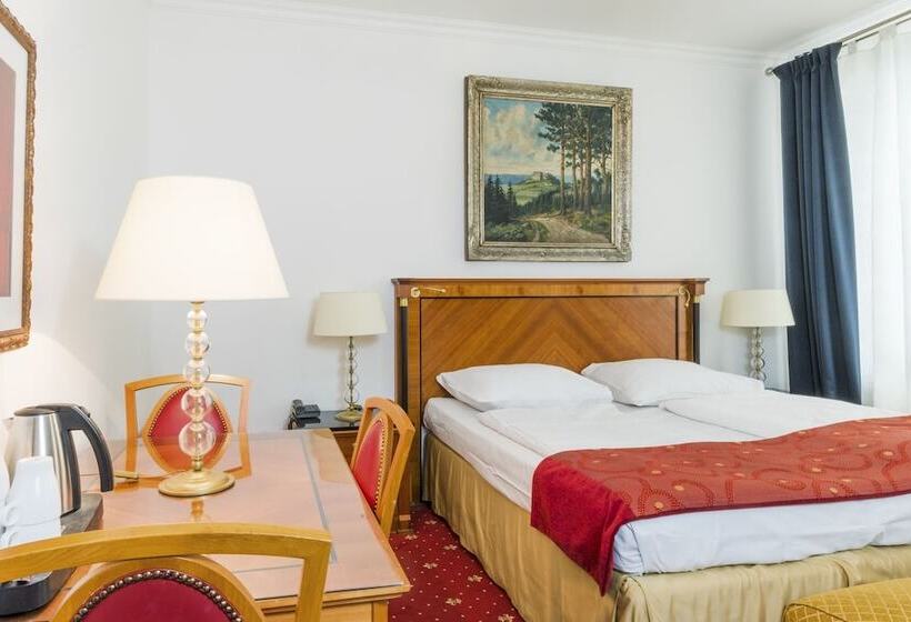 اتاق خانوادگی, Bologna