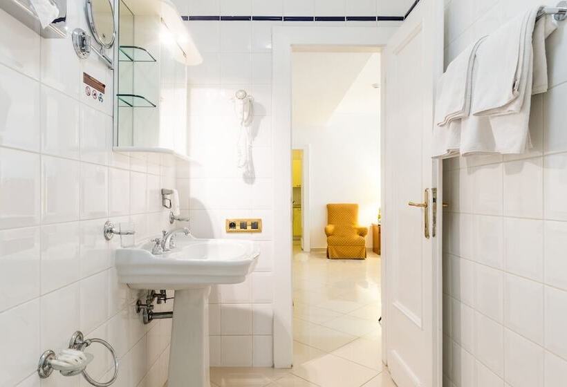 اتاق خانوادگی, Bologna