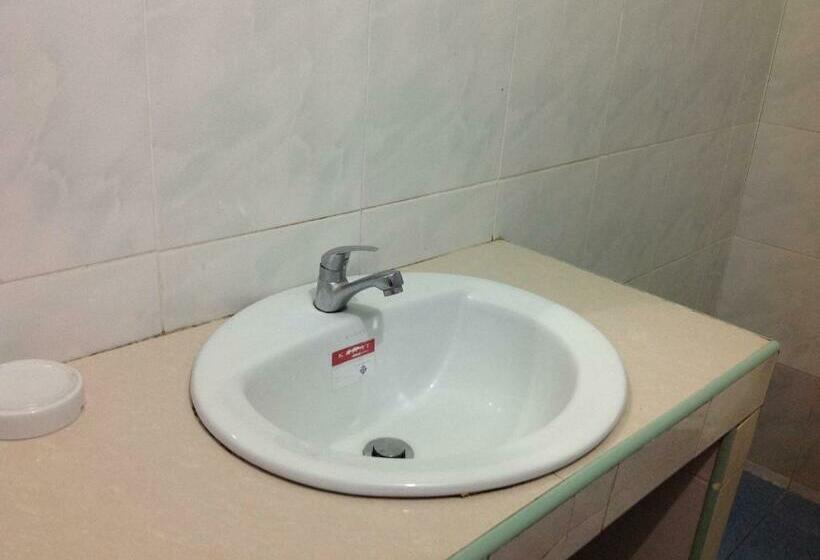 スタンダードルーム, Bambus Motel