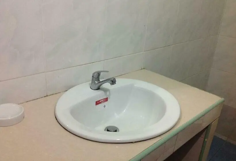 اتاق استاندارد, Bambus Motel