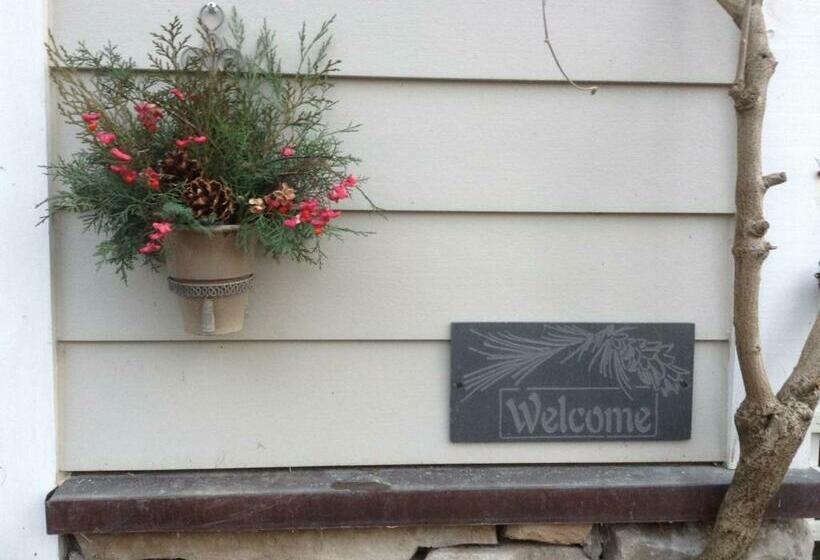 חדר סופריור, Haddock Hill House