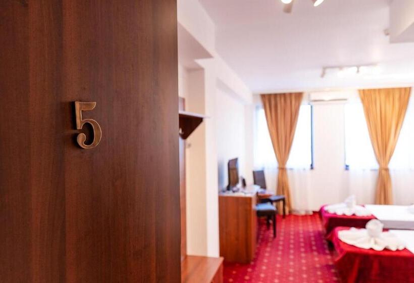 Номер Стандарт, Luxor