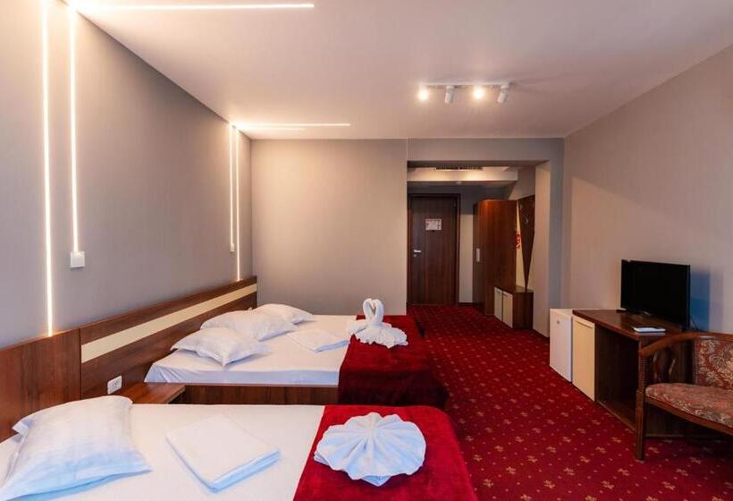 Трехместный Номер Классика, Luxor