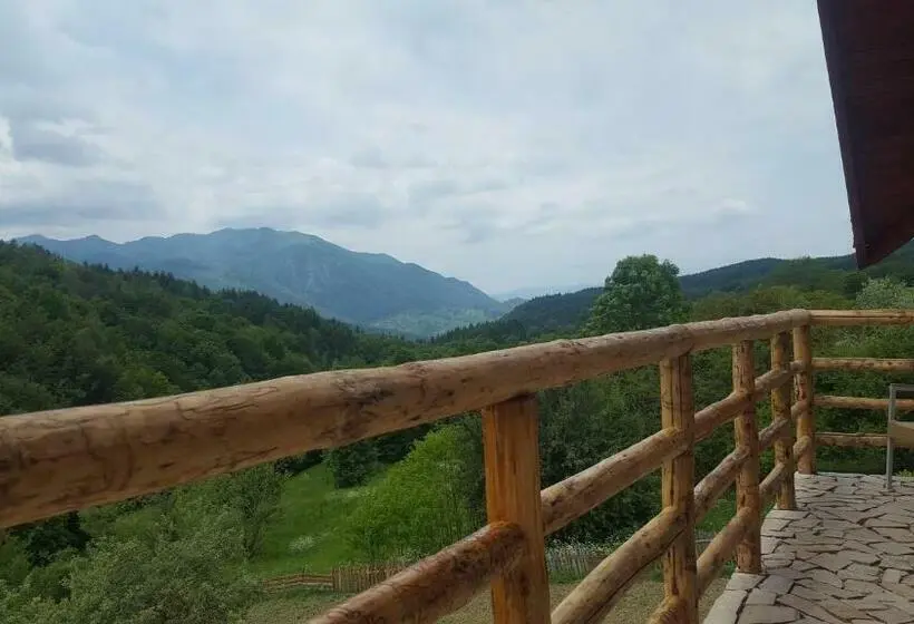 １ベッドルームハウス, Casa Din Piatra