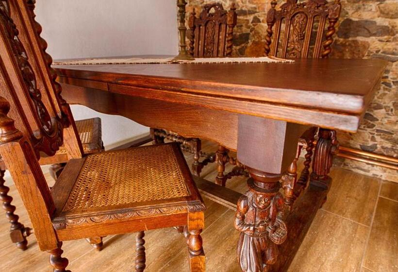 منزل غرفة نوم واحدة, Casa Din Piatra