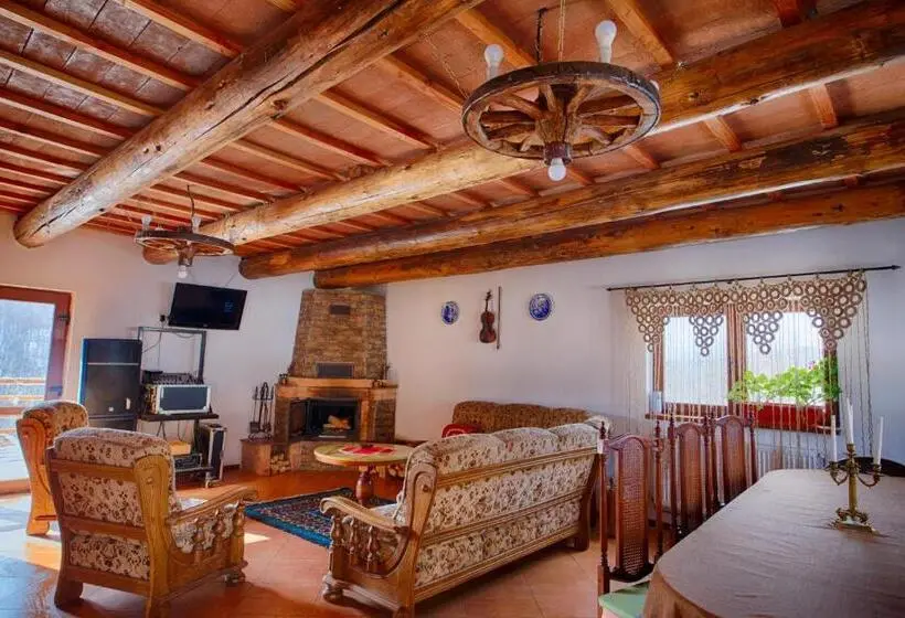 バス共有のスタンダードルーム, Casa Din Piatra