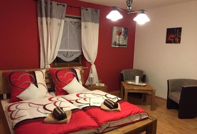 套房, Gästezimmer Hans Norbert Mack