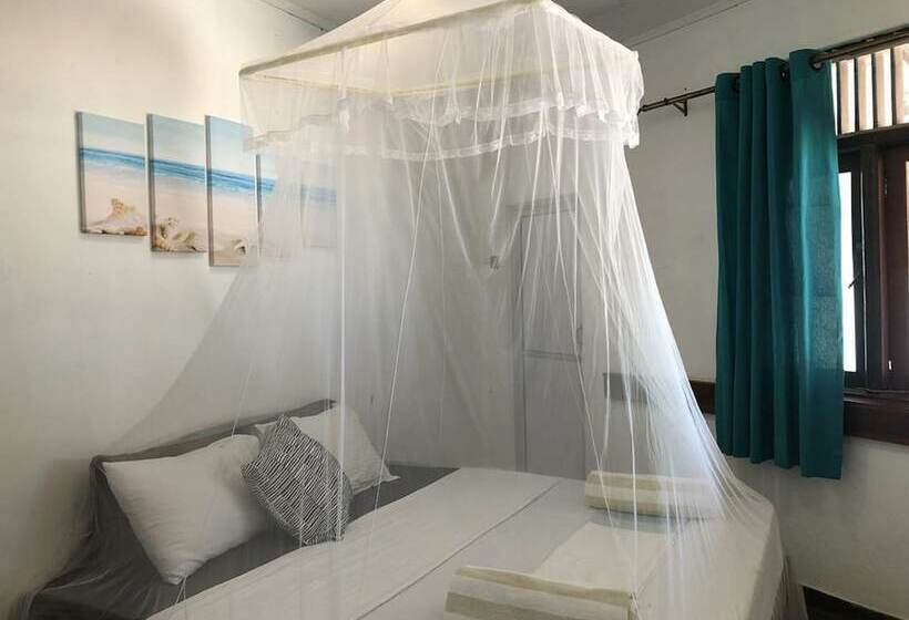 اتاق لوکس, Moon Isle Beach Bungalow