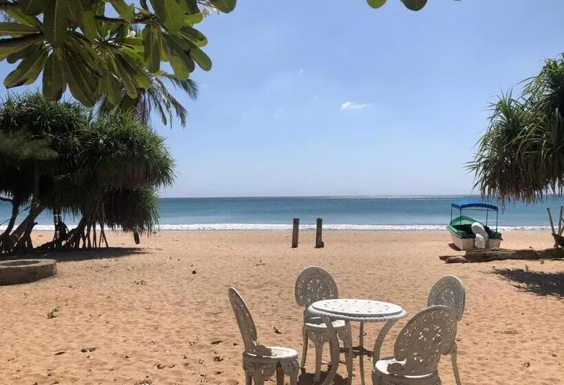 デラックストリプルルーム, Moon Isle Beach Bungalow