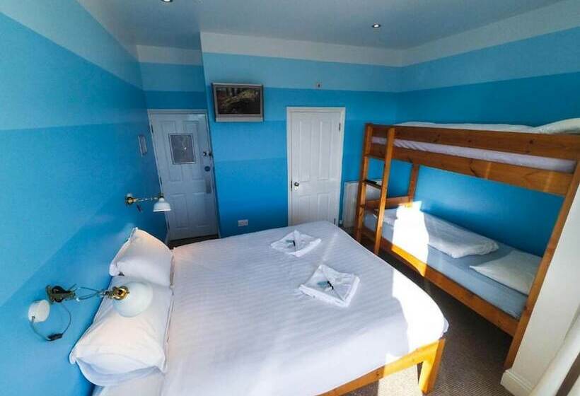 اتاق خانوادگی, Reef Lodge