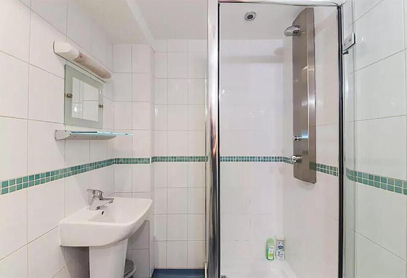 استودیوی استاندارد, Reef Lodge