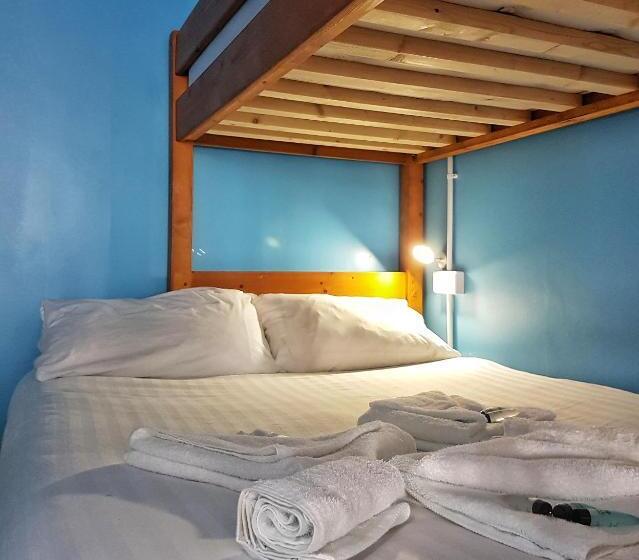 استودیوی استاندارد, Reef Lodge