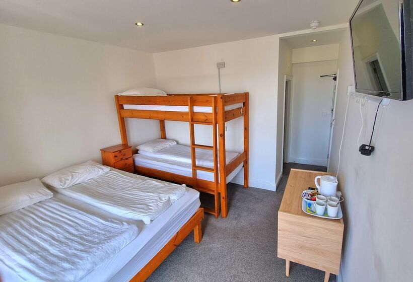 اتاق خانوادگی, Reef Lodge