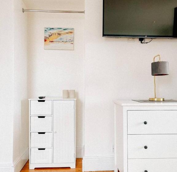 1 Bedroom Penthouse Apartment, Reef Lodge