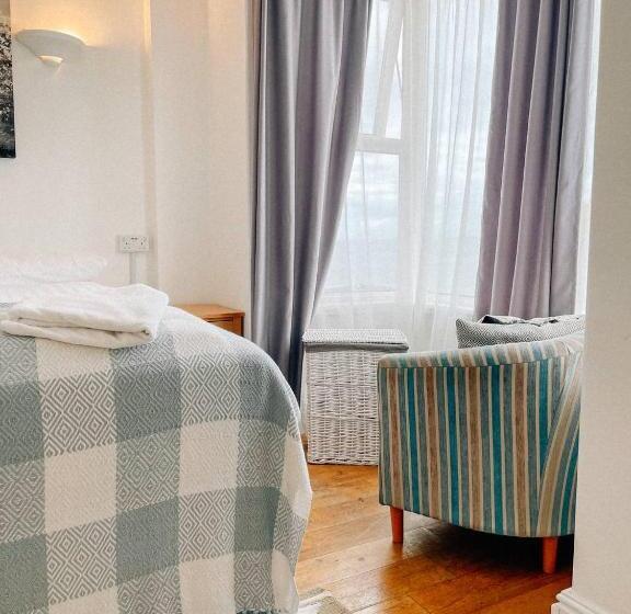 1 Bedroom Penthouse Apartment, Reef Lodge