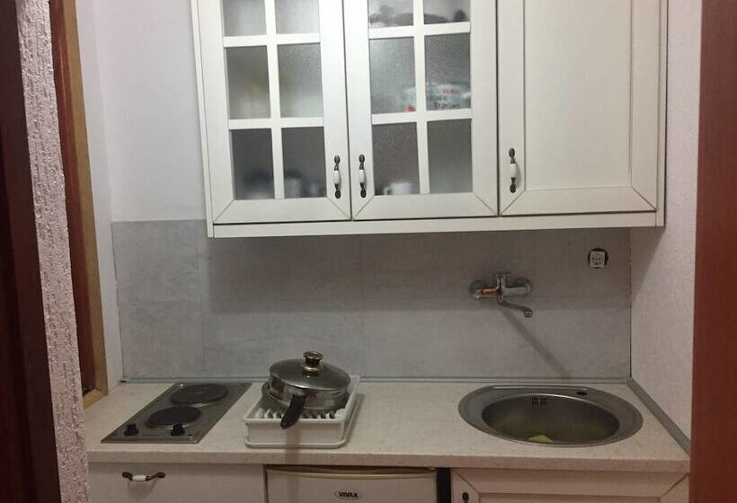 آپارتمان عادی 1 خوابه, Neni Apartments