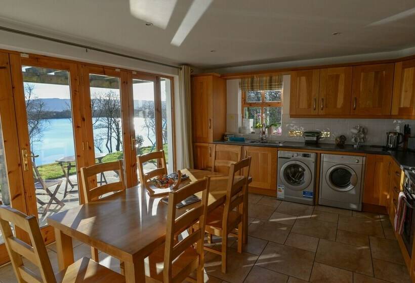 منزل غرفة نوم واحدة, Shamrock Cottage