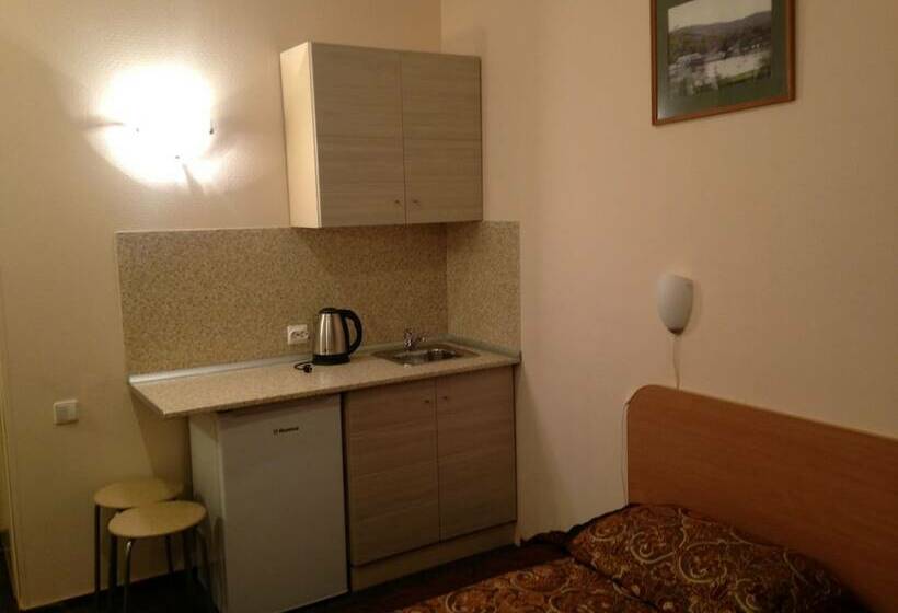 استودیوی استاندارد, Rinaldi Na Grecheskom