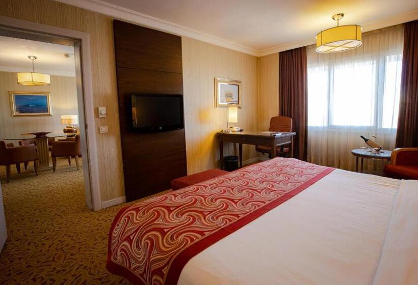 سوییت, Buyukhanli Park