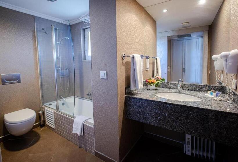 اتاق لوکس, Buyukhanli Park