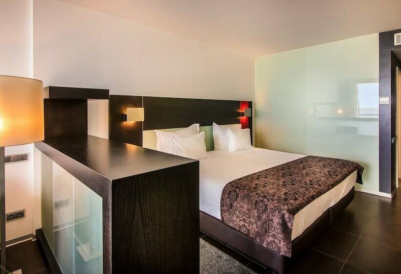 سوئیت کلاسیک, Rr Hotel Da Rocha