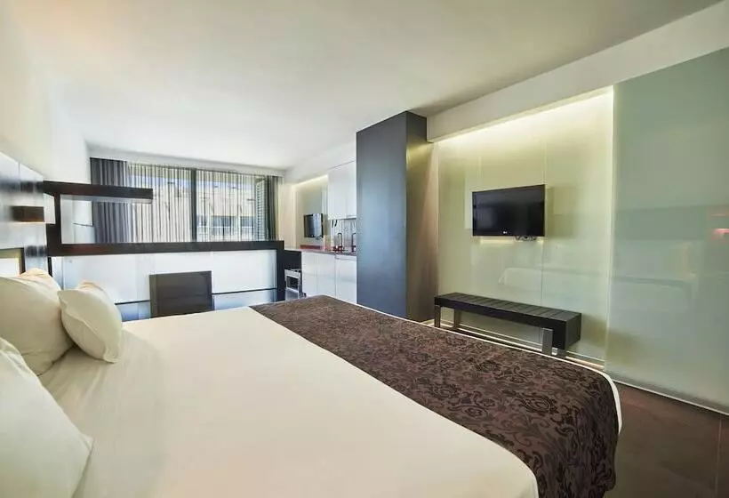 سوئیت کلاسیک, Rr Hotel Da Rocha