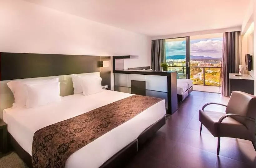 سوییت خانوادگی, Rr Hotel Da Rocha