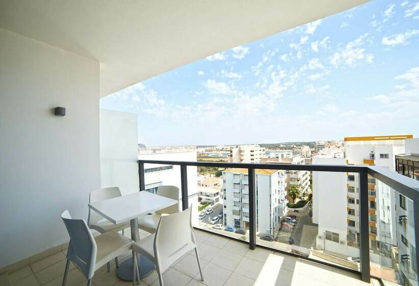 패밀리 스위트, Rr Hotel Da Rocha