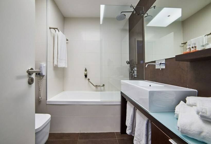 패밀리 스위트, Rr Hotel Da Rocha