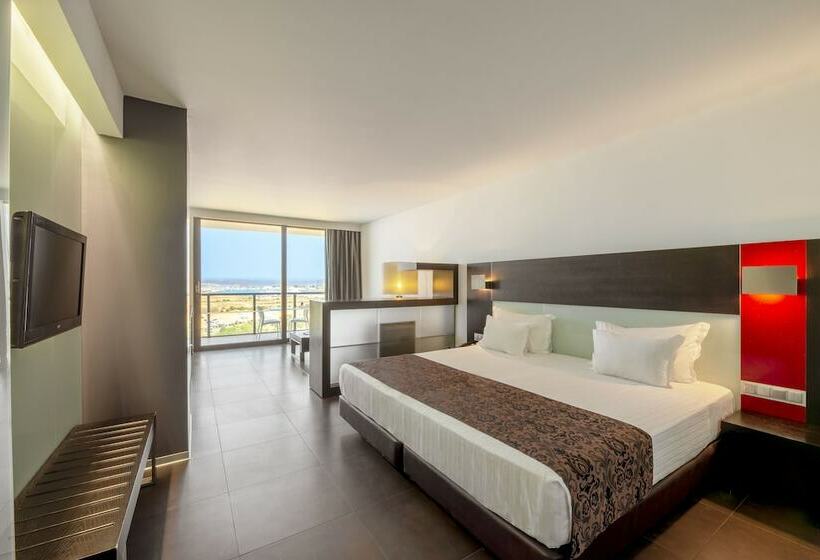 سوییت سوپریور, Rr Hotel Da Rocha