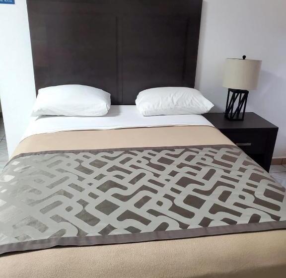 스탠다드 룸 더블 침대 2개, Borinquen Beach Inn