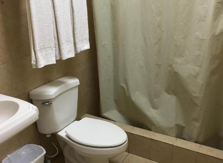 스탠다드 룸 더블 침대 2개, Borinquen Beach Inn