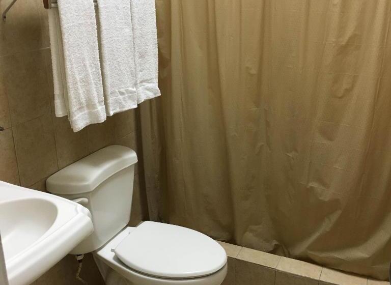 스탠다드 룸 더블 침대 2개, Borinquen Beach Inn