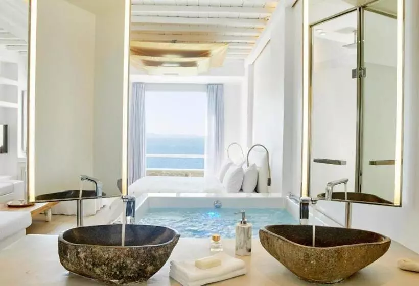 سوئیت با وان آب گرم, Cavo Tagoo Mykonos