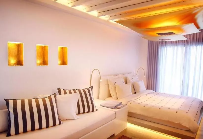 سوئیت جونیور با استخر, Cavo Tagoo Mykonos
