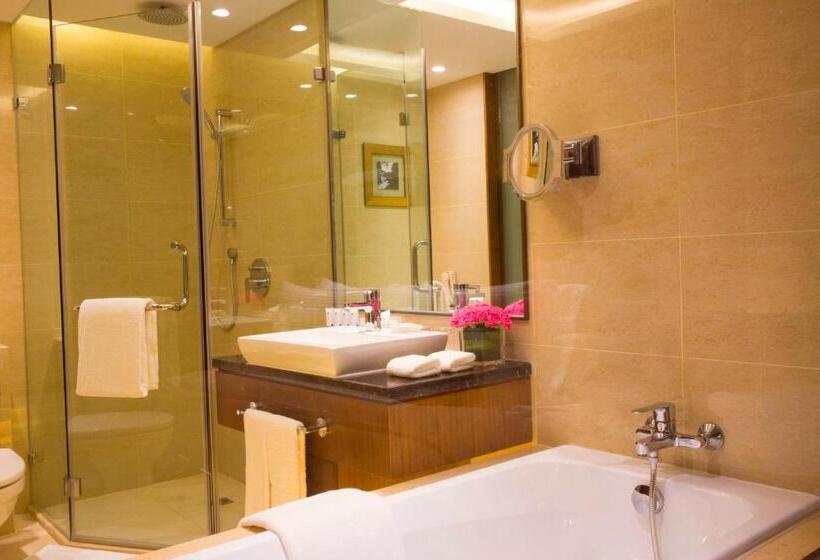 Executive Room King Size Bed, Grand Mercure Beijing Central