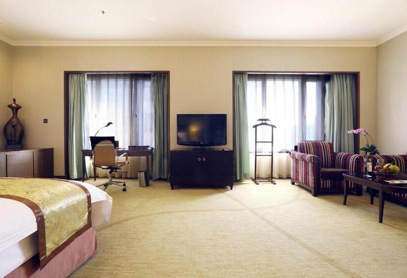Junior Suite, Grand Mercure Beijing Central