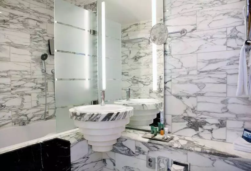 اتاق لوکس, Hilton Stockholm Slussen