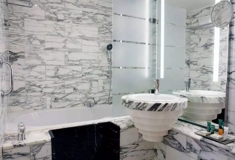 اتاق لوکس, Hilton Stockholm Slussen
