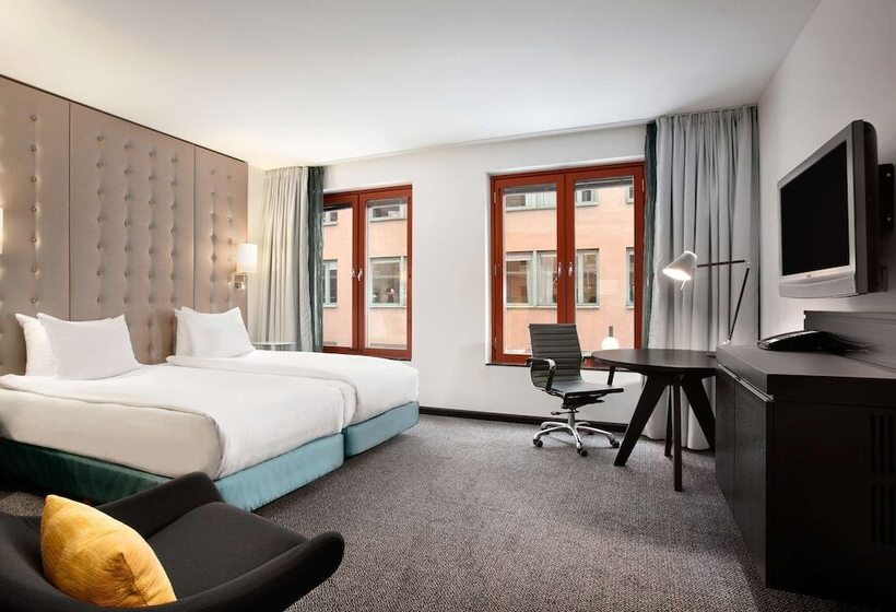 חדר דלוקס, Hilton Stockholm Slussen