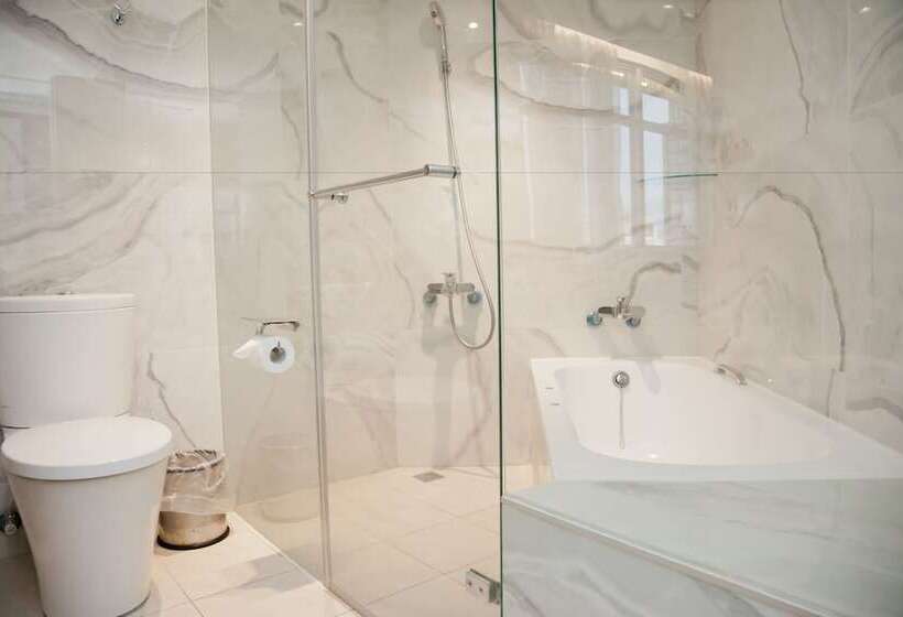 اتاق استاندارد سه نفره, Kdm